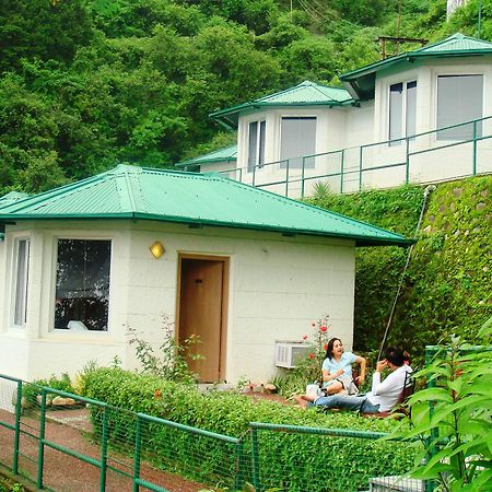 Country Inn Мусори Екстериор снимка