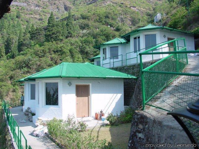 Country Inn Мусори Екстериор снимка