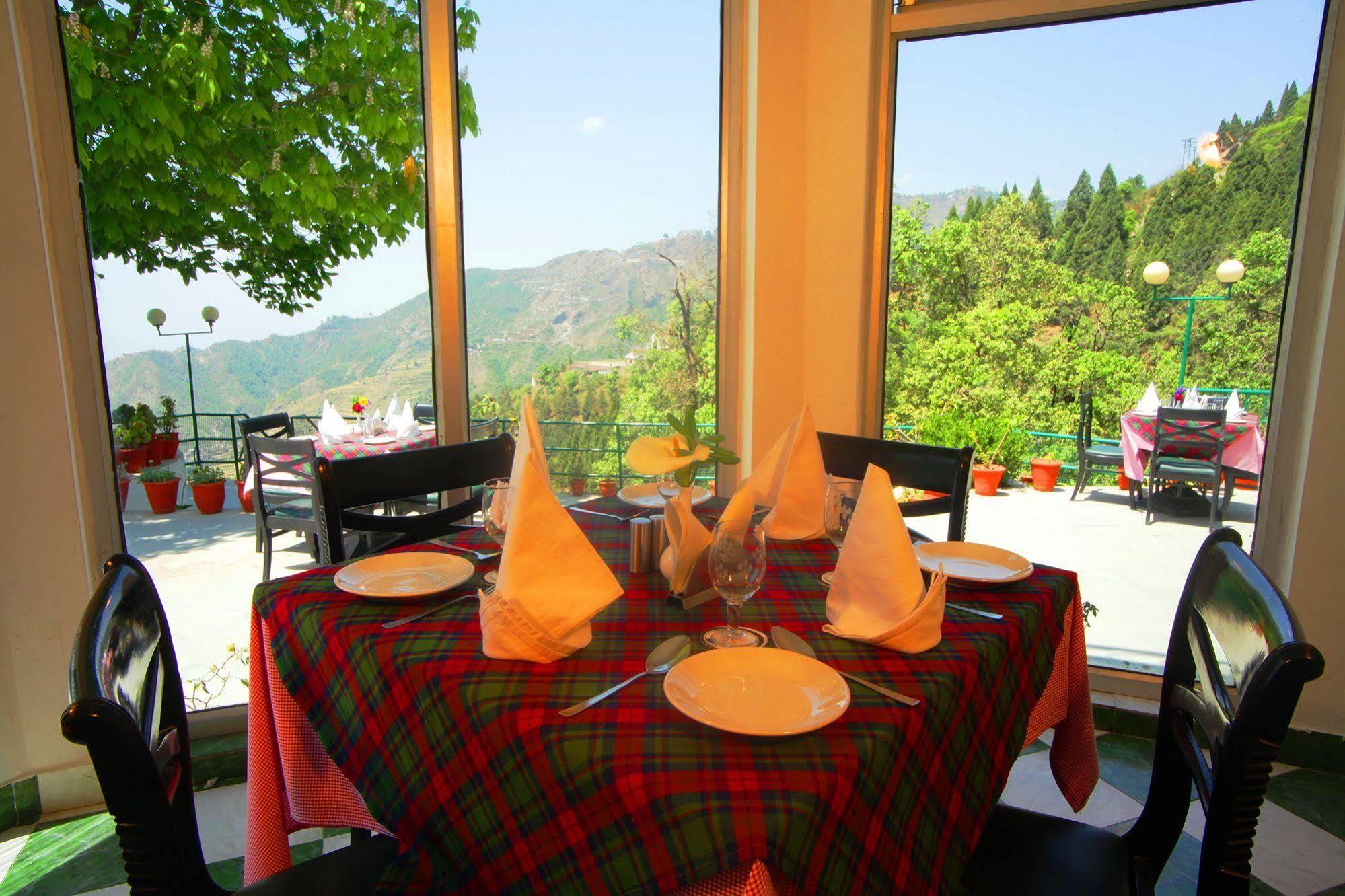 Country Inn Мусори Екстериор снимка